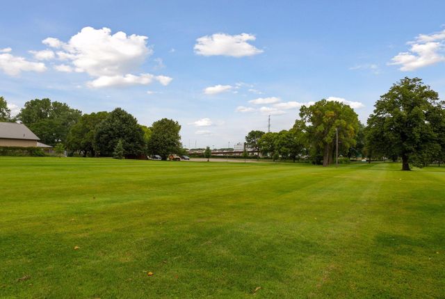 5143 Knox Avenue N, Minneapolis, MN 55430