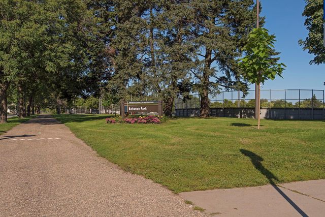 5143 Knox Avenue N, Minneapolis, MN 55430