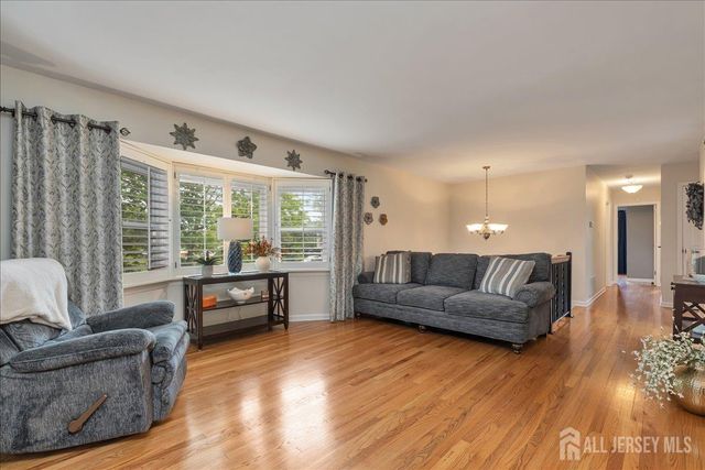 53 University Road, East Brunswick, NJ 08816