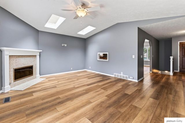 2601 S 48th Avenue S, Omaha, NE 68106