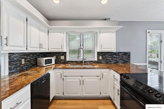 2601 S 48th Avenue S, Omaha, NE 68106