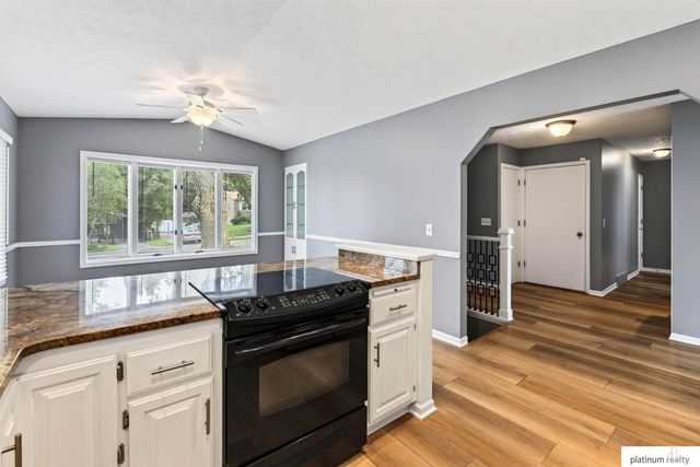 2601 S 48th Avenue S, Omaha, NE 68106