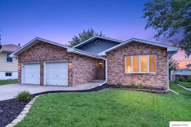 2601 S 48th Avenue S, Omaha, NE 68106