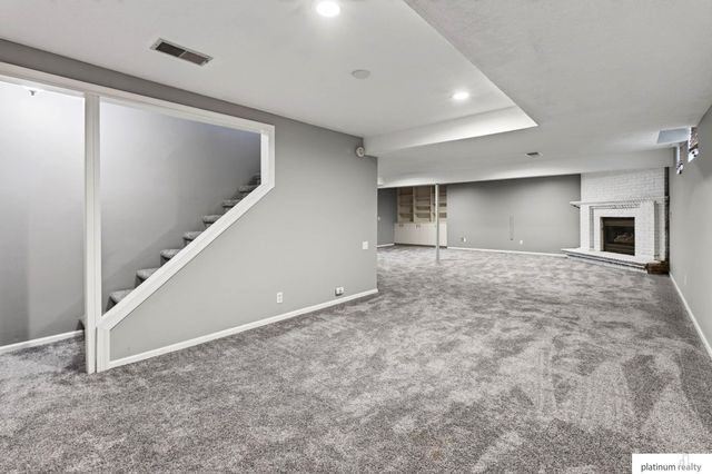 2601 S 48th Avenue S, Omaha, NE 68106