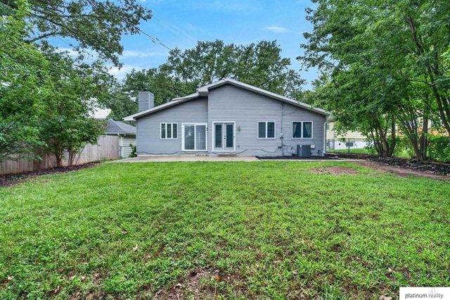 2601 S 48th Avenue S, Omaha, NE 68106