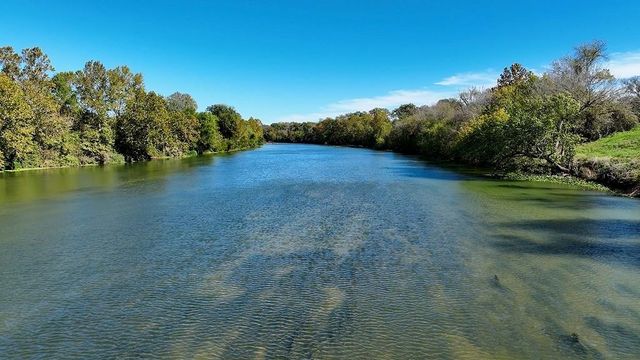 Lot 4 Fayette Shores Cove, West Point, TX 78963