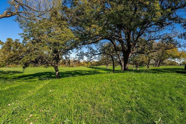 Lot 4 Fayette Shores Cove, West Point, TX 78963