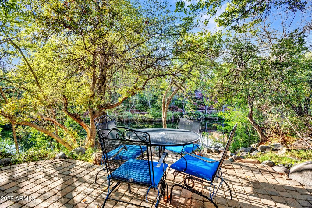 Image 10 of property listing at 370 BEAR WALLOW Lane, Sedona, AZ 86336