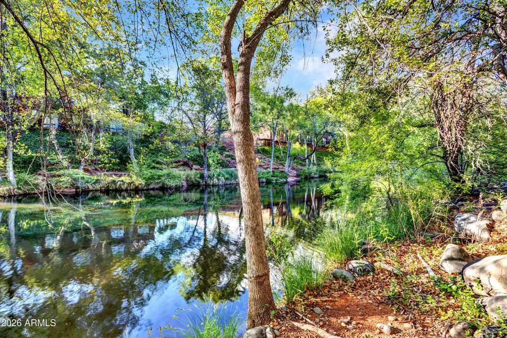 Image 11 of property listing at 370 BEAR WALLOW Lane, Sedona, AZ 86336