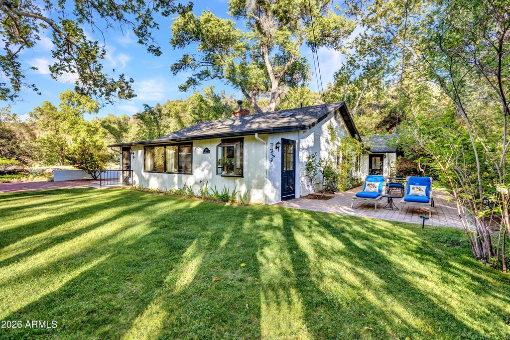 Image 3 of property listing at 370 BEAR WALLOW Lane, Sedona, AZ 86336