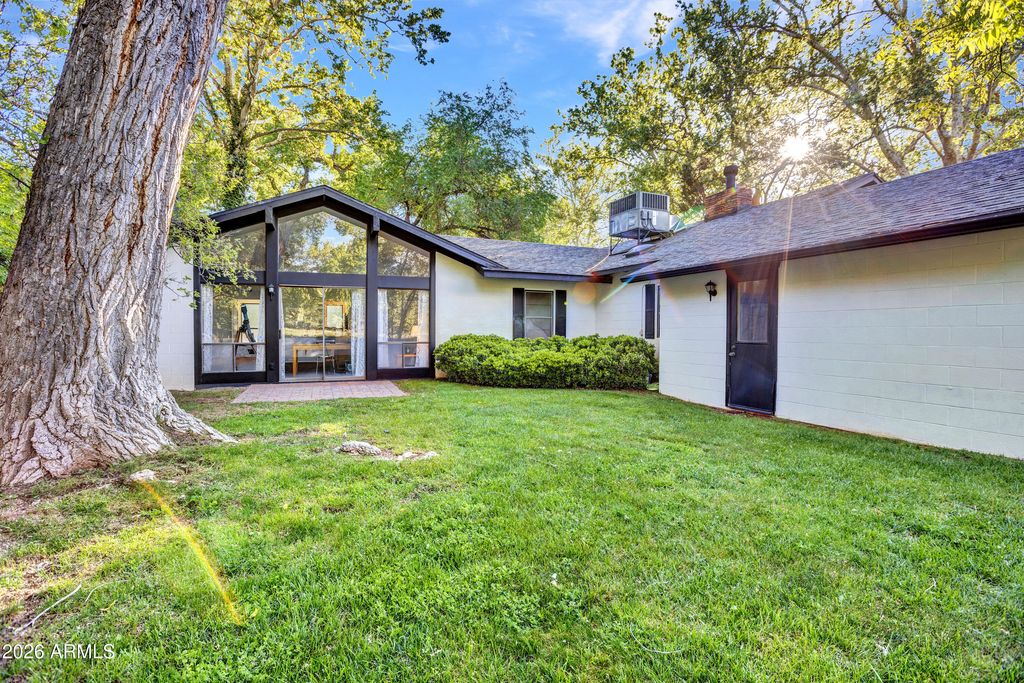 Image 33 of property listing at 370 BEAR WALLOW Lane, Sedona, AZ 86336