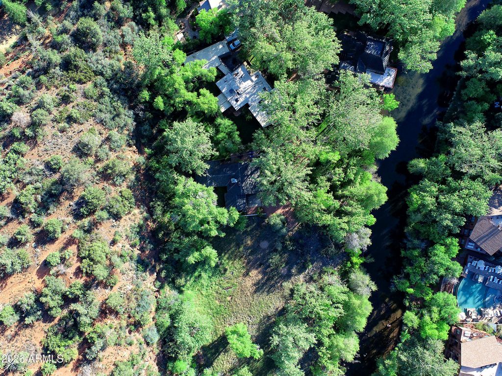 Image 37 of property listing at 370 BEAR WALLOW Lane, Sedona, AZ 86336