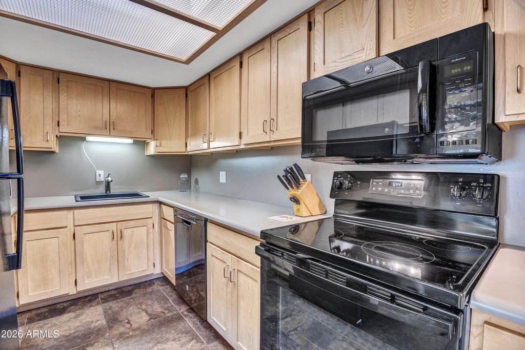 Image 8 of property listing at 370 BEAR WALLOW Lane, Sedona, AZ 86336