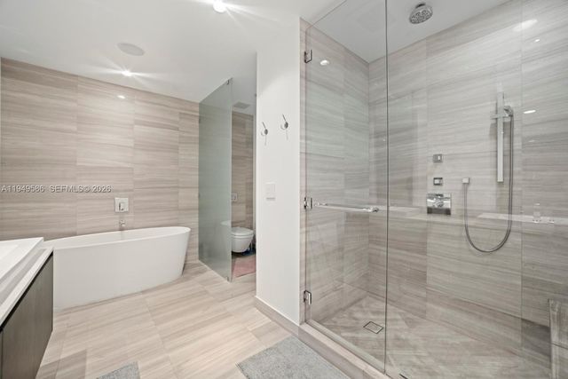 3300 NE 188th St 414, Aventura, FL 33180