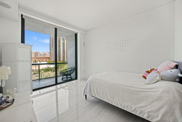 3300 NE 188th St 414, Aventura, FL 33180