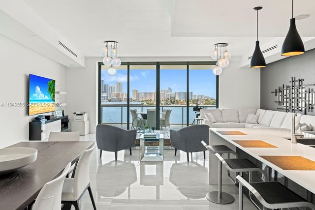 3300 NE 188th St 414, Aventura, FL 33180