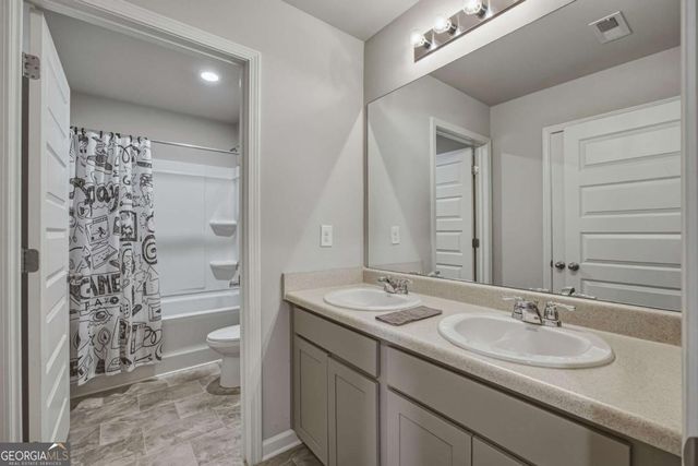 933 Nandina Lane, Loganville, GA 30052