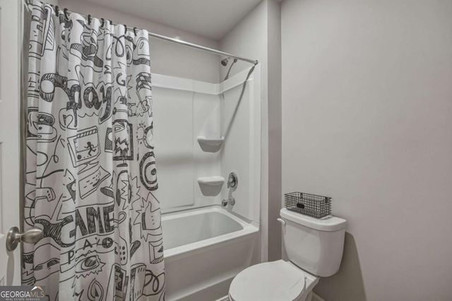 933 Nandina Lane, Loganville, GA 30052