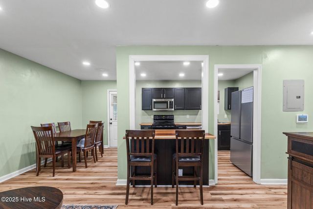 504 Oak Lane, Jacksonville, NC 28540