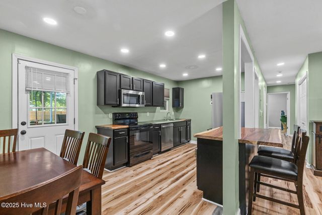 504 Oak Lane, Jacksonville, NC 28540