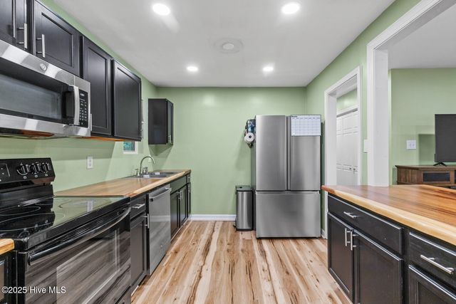504 Oak Lane, Jacksonville, NC 28540
