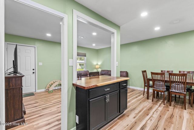 504 Oak Lane, Jacksonville, NC 28540