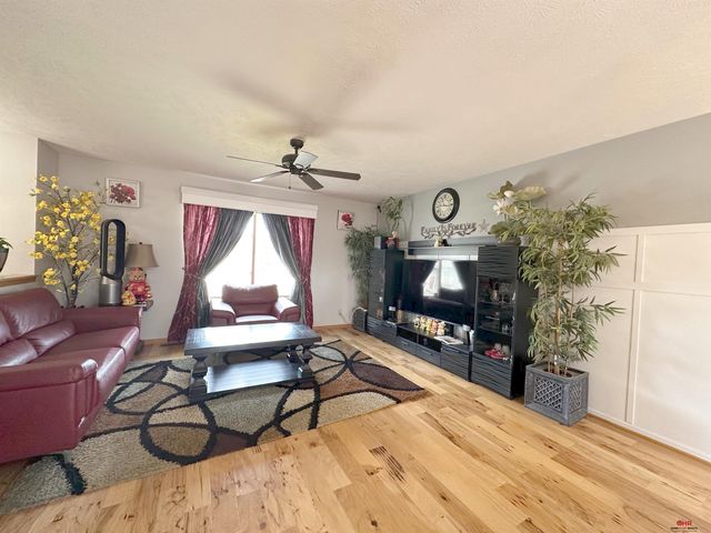 1900 W Apricot Lane, Lincoln, NE 68522