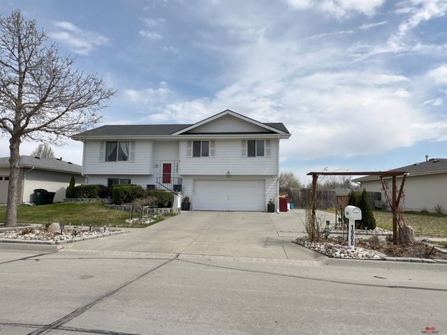 1900 W Apricot Lane, Lincoln, NE 68522