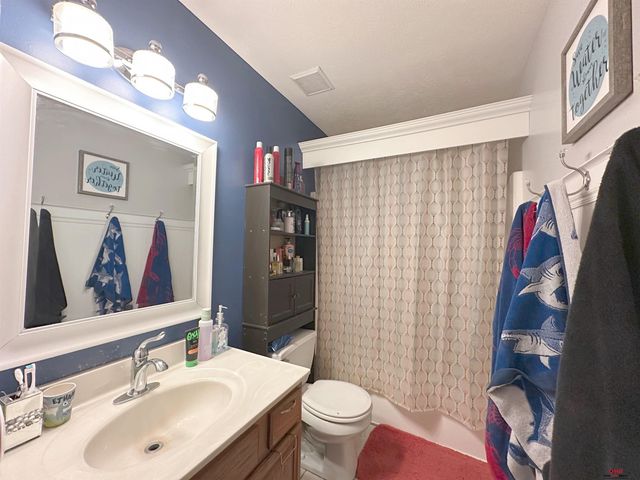 1900 W Apricot Lane, Lincoln, NE 68522