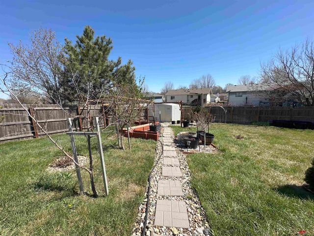 1900 W Apricot Lane, Lincoln, NE 68522