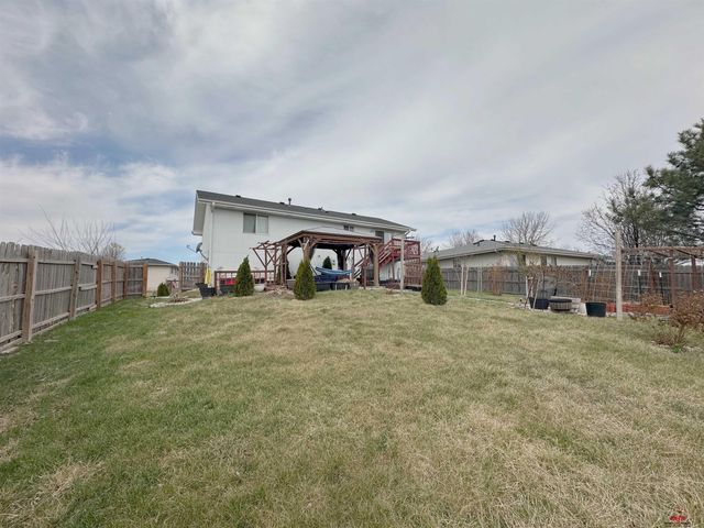 1900 W Apricot Lane, Lincoln, NE 68522