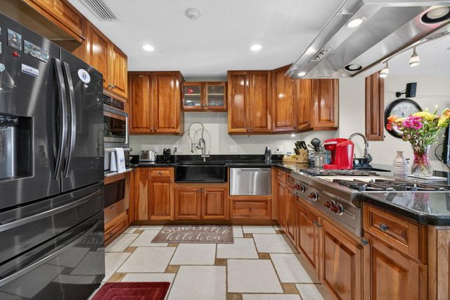 3040 Summit Street, Fort Pierce, FL 34982