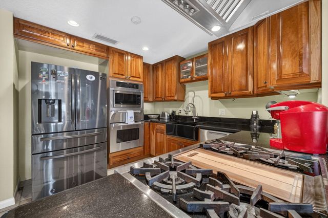 3040 Summit Street, Fort Pierce, FL 34982