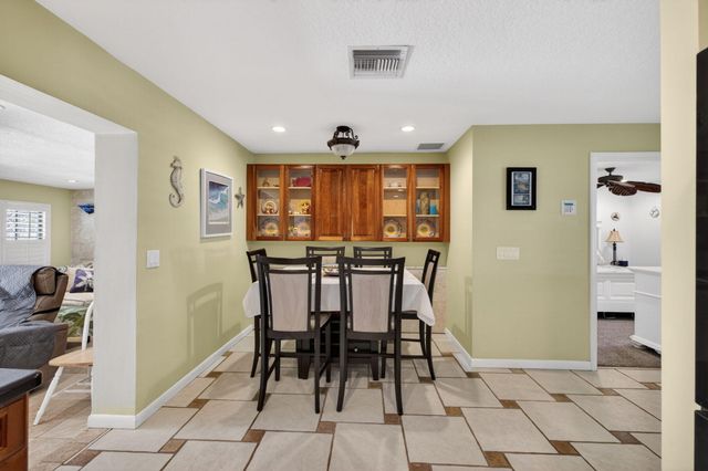 3040 Summit Street, Fort Pierce, FL 34982