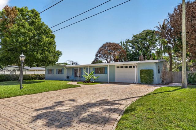 3040 Summit Street, Fort Pierce, FL 34982