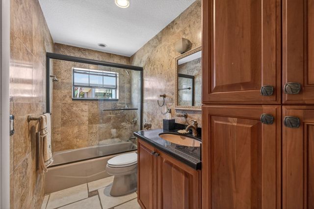 3040 Summit Street, Fort Pierce, FL 34982