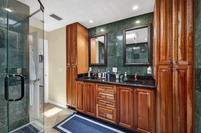 3040 Summit Street, Fort Pierce, FL 34982