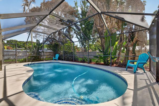 3040 Summit Street, Fort Pierce, FL 34982