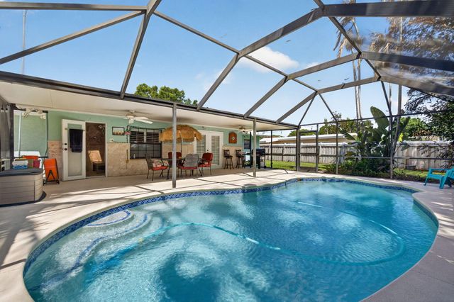 3040 Summit Street, Fort Pierce, FL 34982