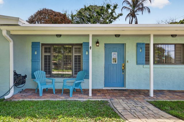 3040 Summit Street, Fort Pierce, FL 34982