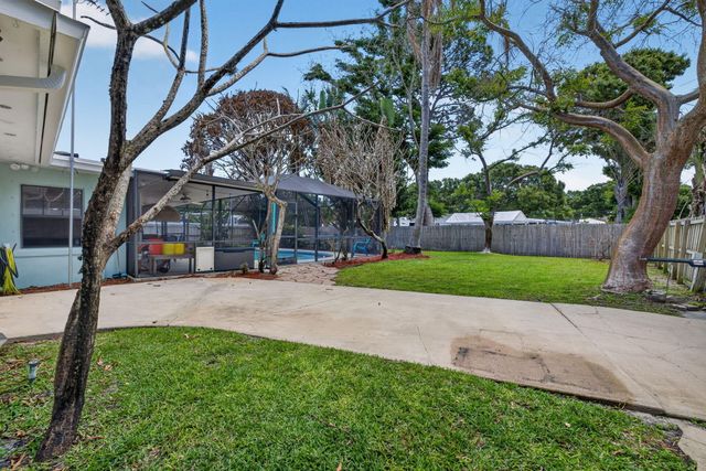 3040 Summit Street, Fort Pierce, FL 34982