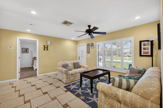 3040 Summit Street, Fort Pierce, FL 34982