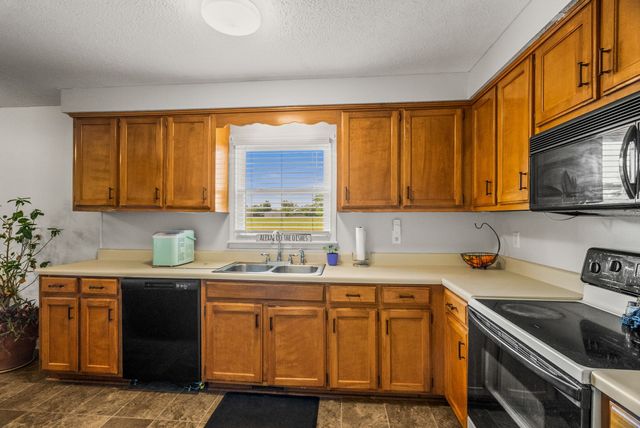 3922 Armstrong Rd, Springfield, TN 37172
