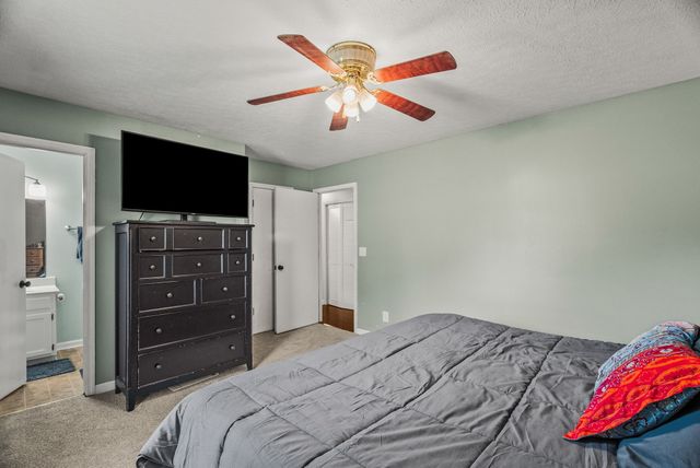 3922 Armstrong Rd, Springfield, TN 37172