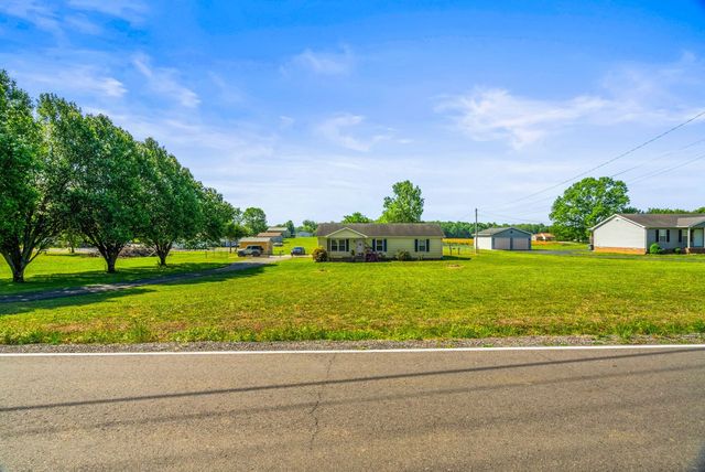 3922 Armstrong Rd, Springfield, TN 37172