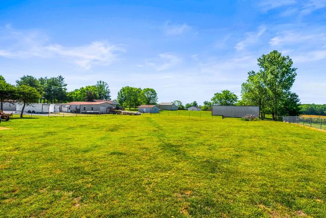 3922 Armstrong Rd, Springfield, TN 37172