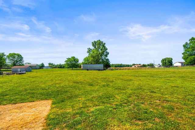 3922 Armstrong Rd, Springfield, TN 37172