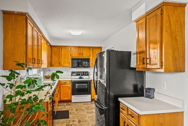 3922 Armstrong Rd, Springfield, TN 37172