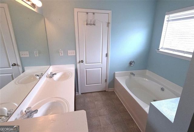126 Wellbrook Court NE, Conyers, GA 30012