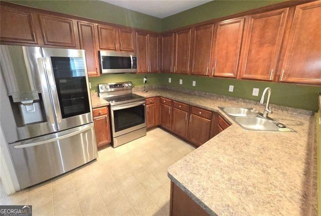126 Wellbrook Court NE, Conyers, GA 30012